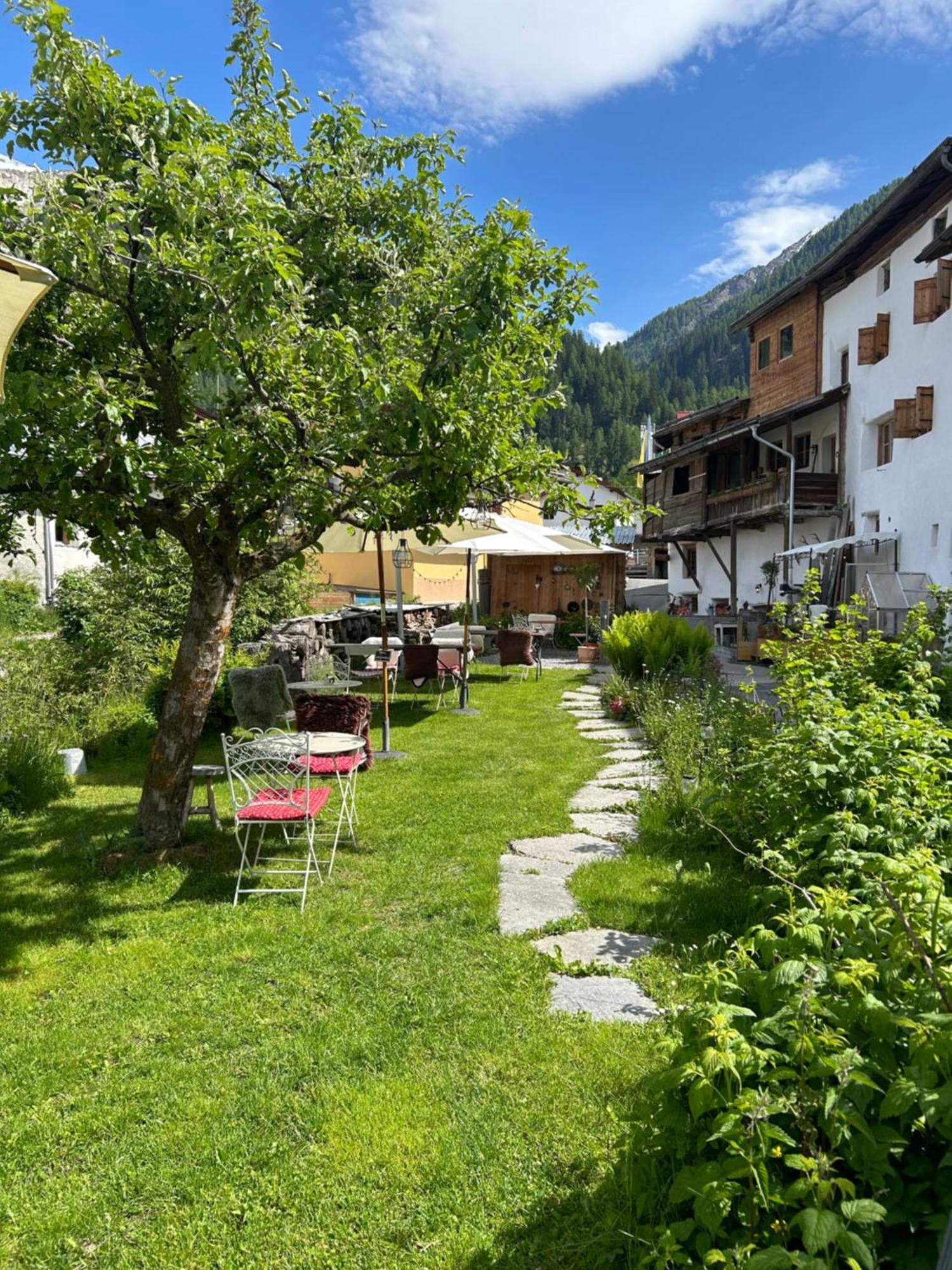 Bed and Breakfast Chasa Jaro à Santa Maria Val Müstair Extérieur photo